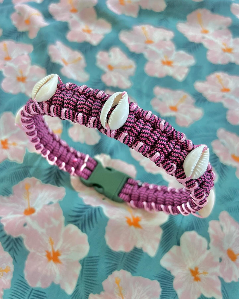 Coastal QT Dog Collar in Purple Cowrie Shell