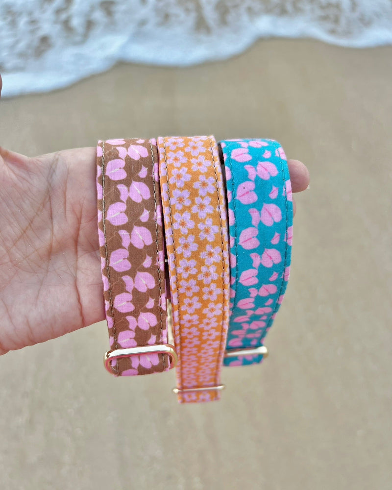Hilo Anthurium Dog Collar in Boba